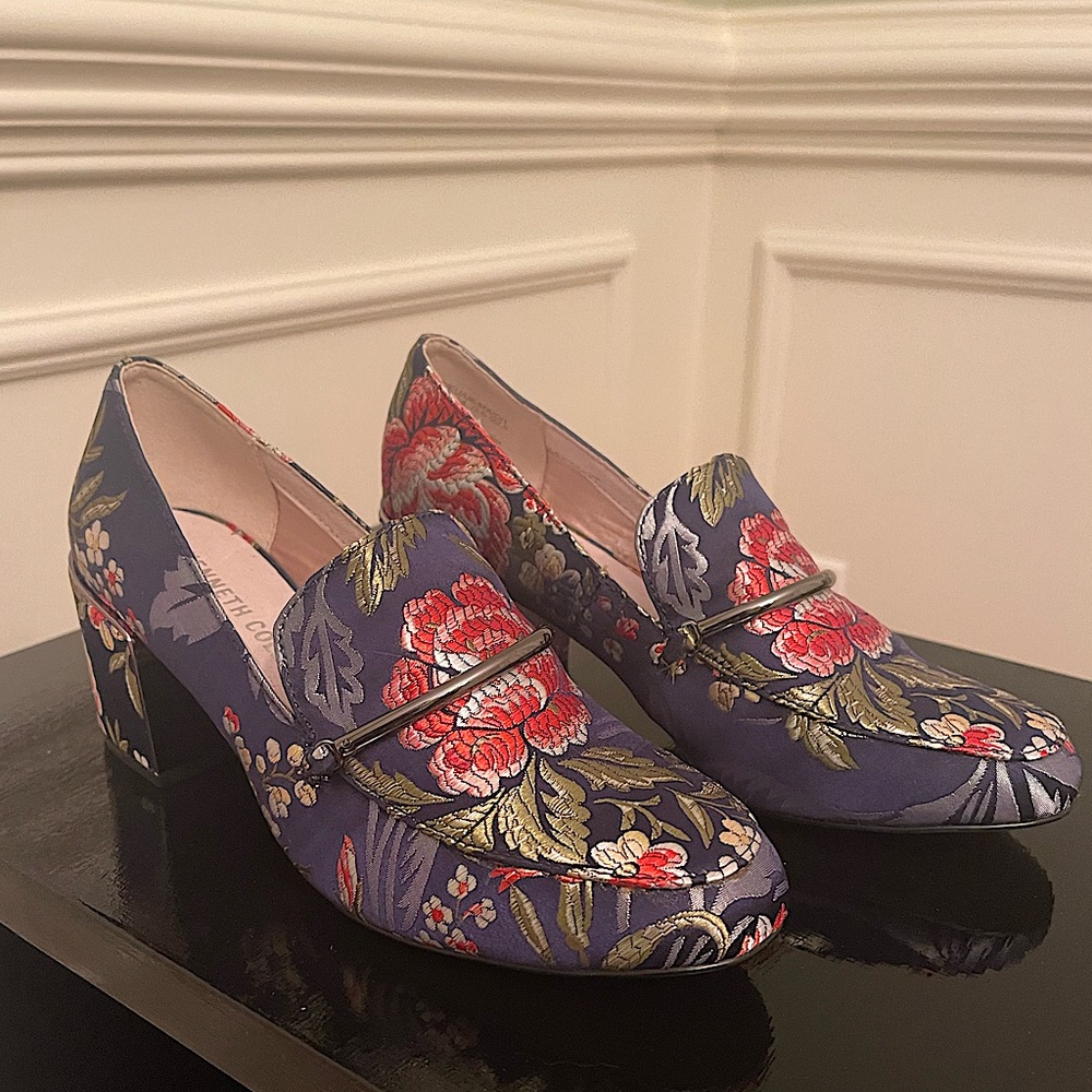 Satin Heels size 6